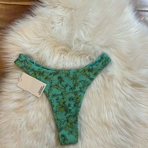 Monday Swimwear Capri Thong in Lush Floral NWT Sz Medium